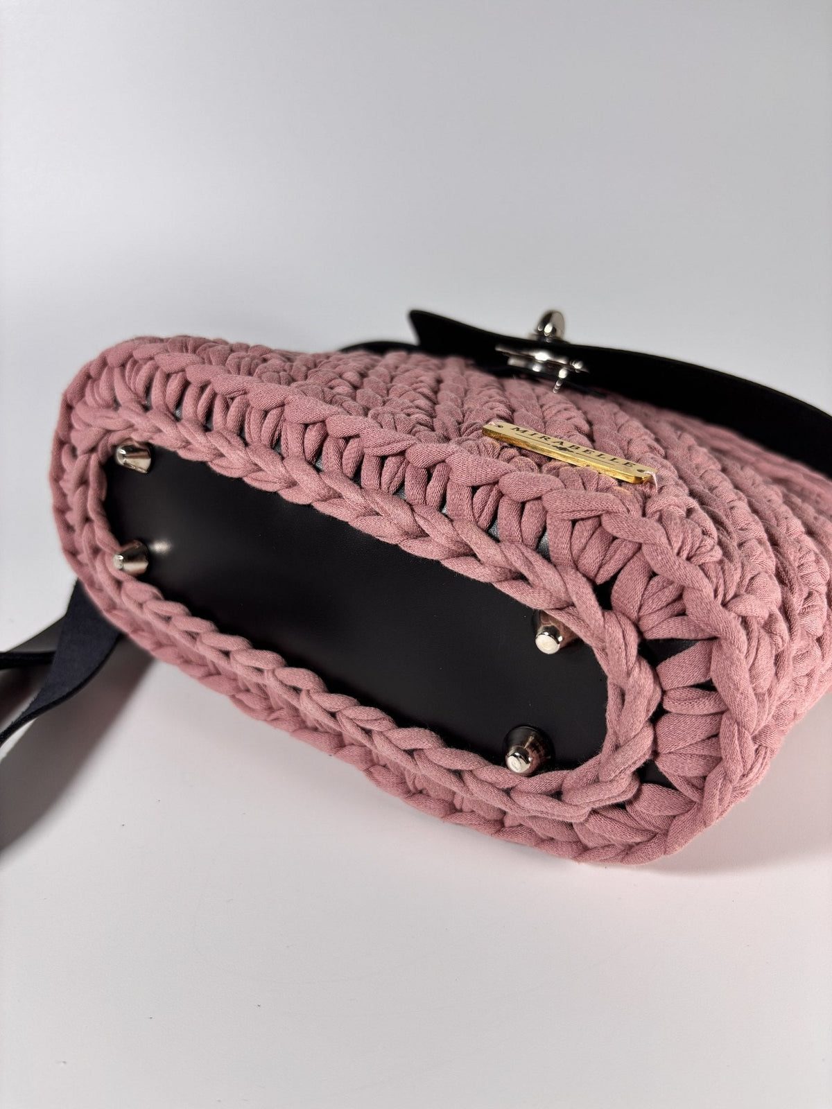 Besace rose mandala, rabat ouvert