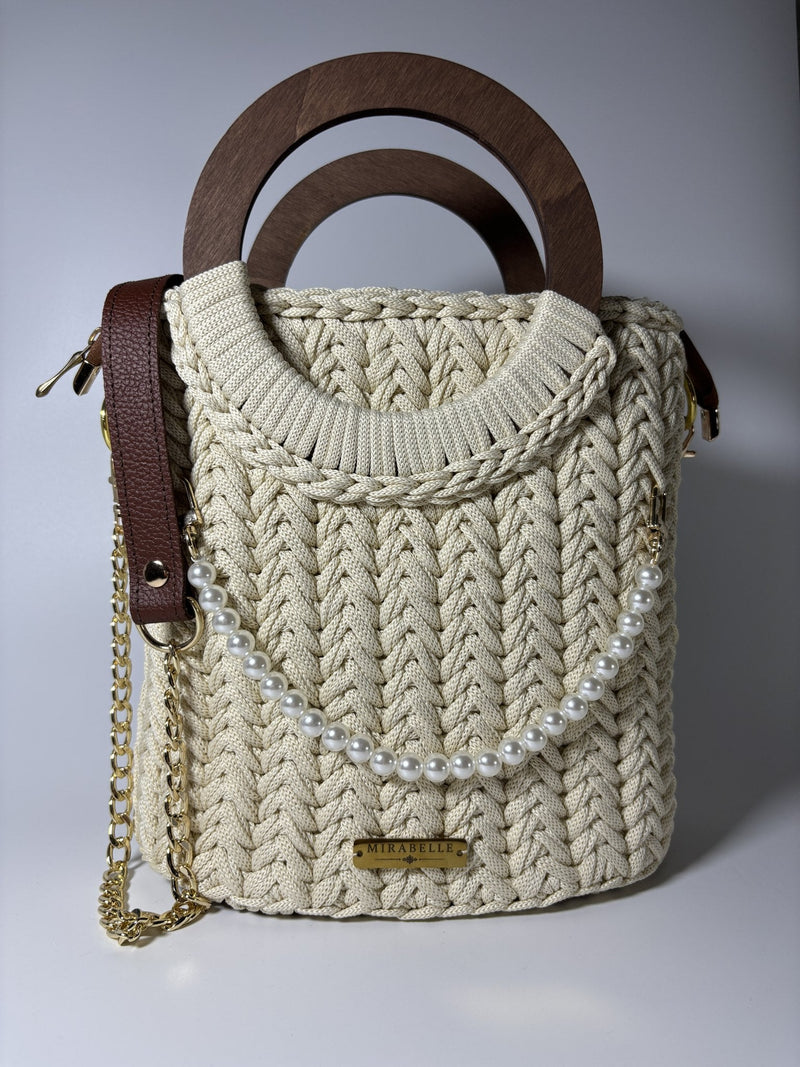 Venus – Warm ivory