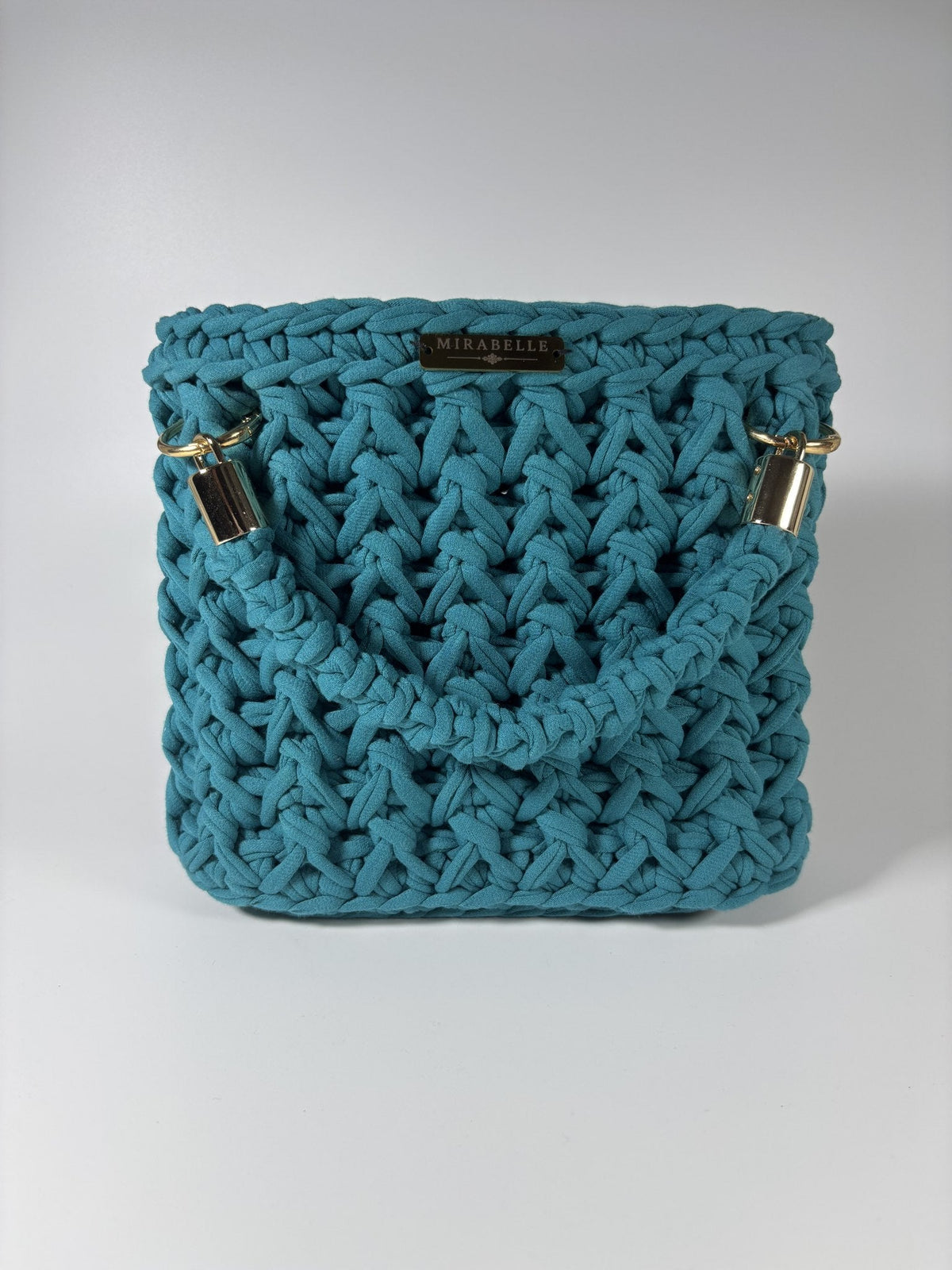 Cabas Mirabelle en crochet bleu canard, anses tressées, vue de face